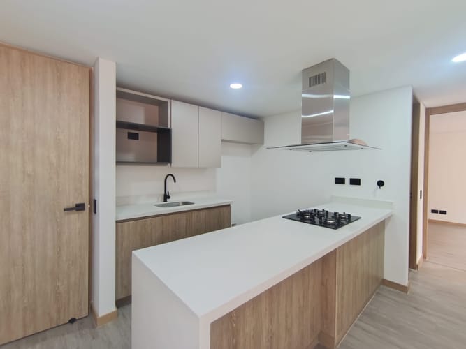 Apartamento de 2 alcobas en arriendo en Vía Las Palmas, Medellín, 62 m² · foto 3 de 15