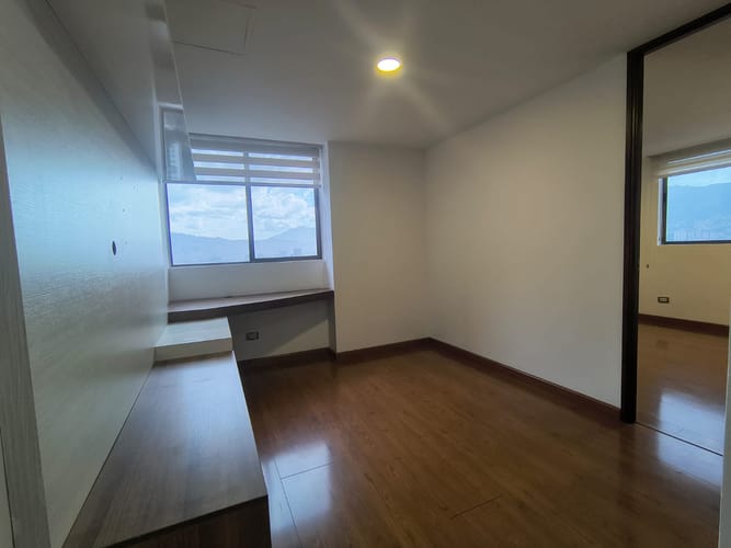 Apartamento de 4 alcobas en arriendo en El Poblado, Medellín, 125 m² · foto 10 de 17