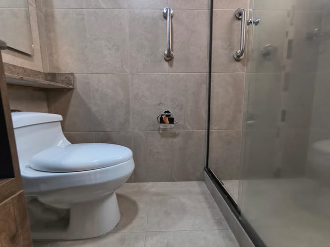 Apartamento de 4 alcobas en arriendo en El Poblado, Medellín, 125 m² · foto 12 de 17