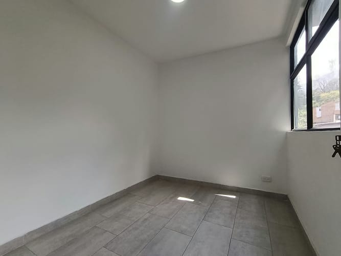 Apartamento de 2 alcobas en arriendo en Boston, Medellín, 65 m² · foto 10 de 14