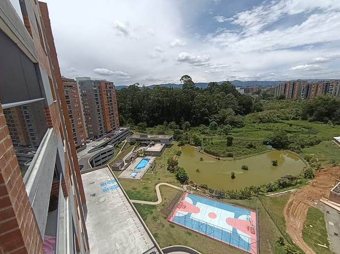 Apartamento de 2 alcobas en arriendo en El Porvenir, Rionegro, 66 m² · foto 2 de 13