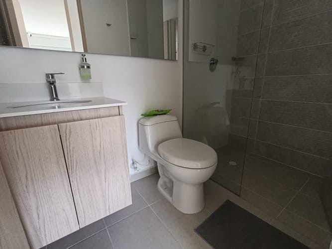 Apartamento de 3 alcobas en arriendo en Loma Del Escobero, Envigado, 90 m² · foto 6 de 13
