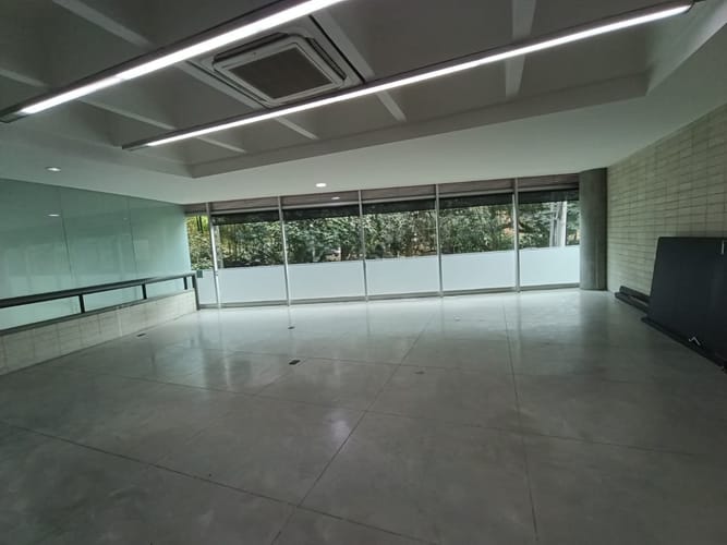 Oficina en arriendo en El Poblado, Medellín, 172 m² · foto 5 de 18
