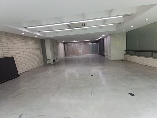 Oficina en arriendo en El Poblado, Medellín, 172 m² · foto 6 de 18