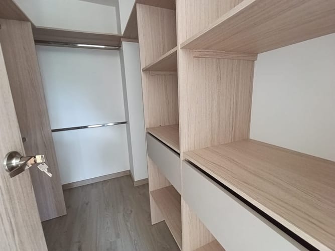 Apartamento de 3 alcobas en arriendo en Loma Del Escobero, Envigado, 90 m² · foto 11 de 13