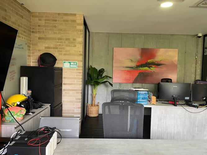 Oficina en arriendo en Lalinde, Medellín, 194 m² · foto 2 de 10