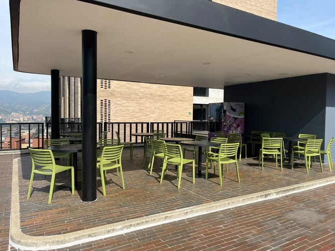 Oficina en arriendo en Lalinde, Medellín, 194 m² · foto 7 de 10