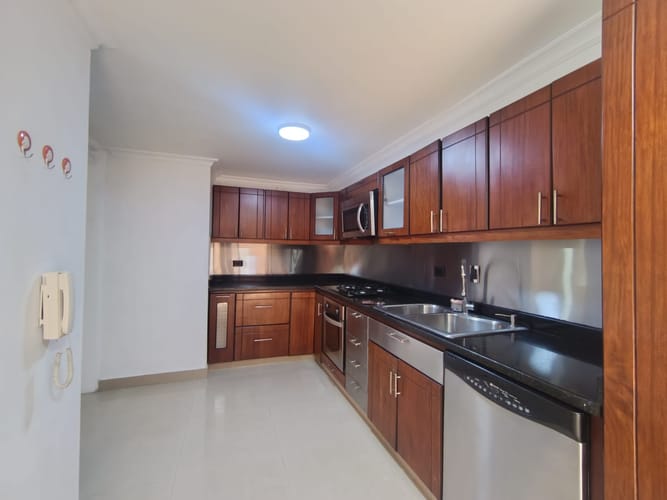 Apartamento de 3 alcobas en arriendo en Laureles, Medellín, 198 m² · foto 5 de 20