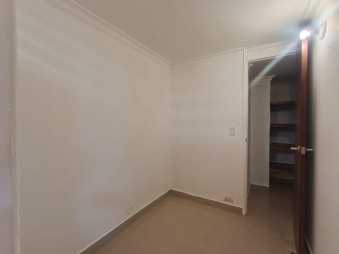 Apartamento de 3 alcobas en arriendo en Laureles, Medellín, 198 m² · foto 9 de 20