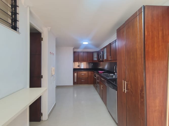 Apartamento de 3 alcobas en arriendo en Laureles, Medellín, 198 m² · foto 11 de 20