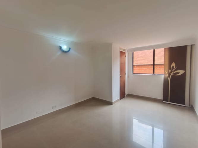 Apartamento de 3 alcobas en arriendo en Laureles, Medellín, 198 m² · foto 13 de 20