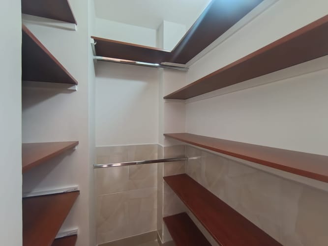 Apartamento de 3 alcobas en arriendo en Laureles, Medellín, 198 m² · foto 14 de 20