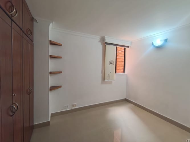 Apartamento de 3 alcobas en arriendo en Laureles, Medellín, 198 m² · foto 16 de 20