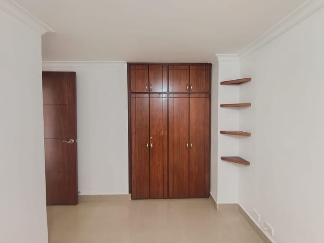 Apartamento de 3 alcobas en arriendo en Laureles, Medellín, 198 m² · foto 17 de 20