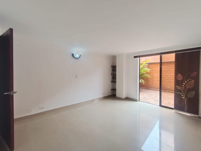 Apartamento de 3 alcobas en arriendo en Laureles, Medellín, 198 m² · foto 18 de 20