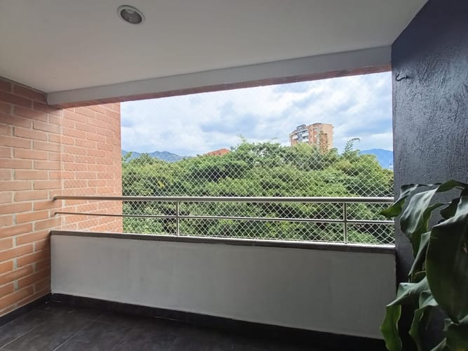 Apartamento de 2 alcobas en arriendo en Loma Del Esmeraldal, Envigado, 80 m² · foto 2 de 20