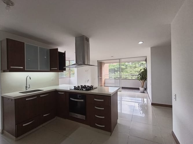 Apartamento de 2 alcobas en arriendo en Loma Del Esmeraldal, Envigado, 80 m² · foto 6 de 20