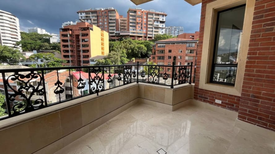 Apartamento de 3 alcobas en venta en Santa Teresita, Cali, 240 m² · foto 8 de 24