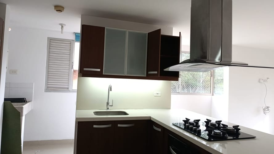 Apartamento de 2 alcobas en arriendo en Loma Del Esmeraldal, Envigado, 80 m² · foto 7 de 20