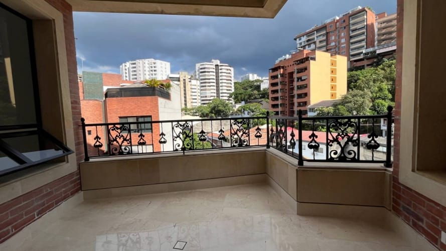 Apartamento de 3 alcobas en venta en Santa Teresita, Cali, 240 m² · foto 9 de 24
