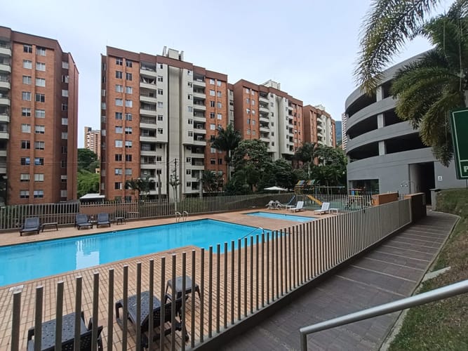 Apartamento de 2 alcobas en arriendo en Loma Del Esmeraldal, Envigado, 80 m² · foto 18 de 20