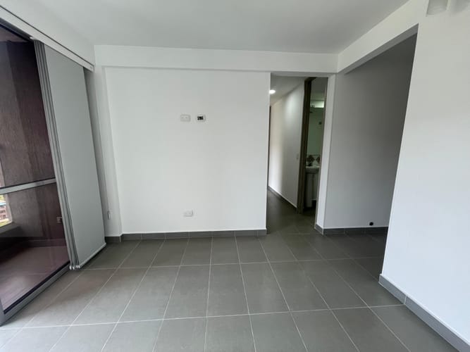 Apartamento de 3 alcobas en arriendo en Belén, Medellín, 67 m² · foto 2 de 17