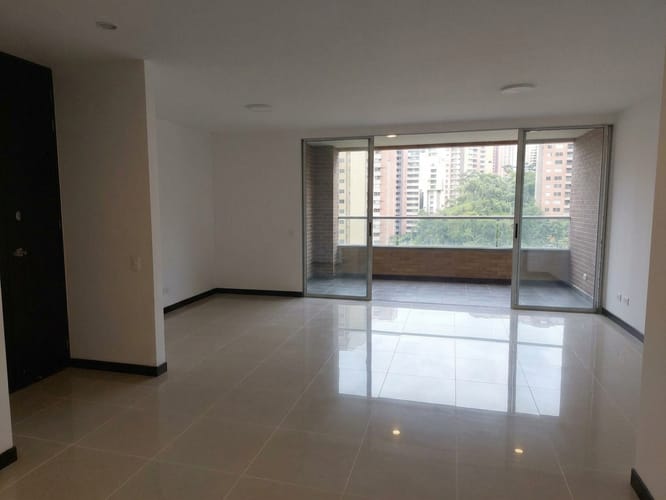 Apartamento de 3 alcobas en arriendo en La Florida, Medellín, 144 m² · foto 5 de 20