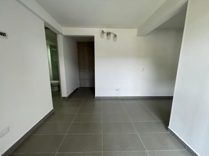 Apartamento de 3 alcobas en arriendo en Belén, Medellín, 67 m² · foto 3 de 17