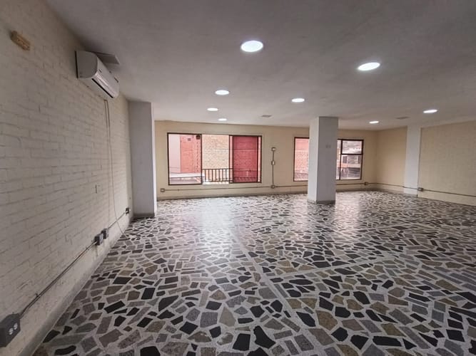Local en arriendo en Centro, Bello, 100 m² · foto 2 de 13