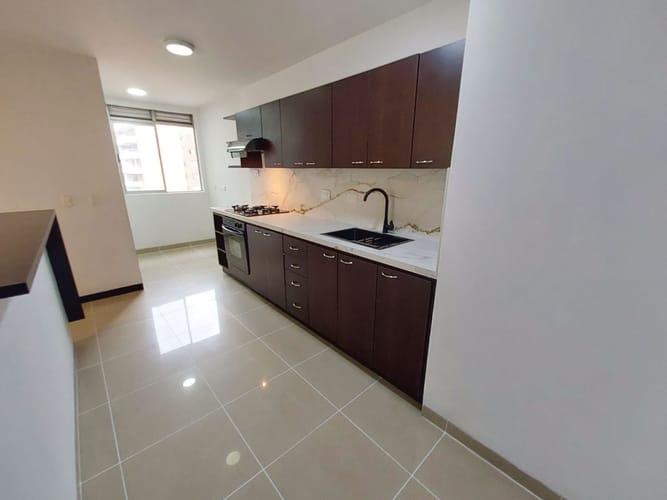 Apartamento de 3 alcobas en arriendo en La Florida, Medellín, 144 m² · foto 9 de 20