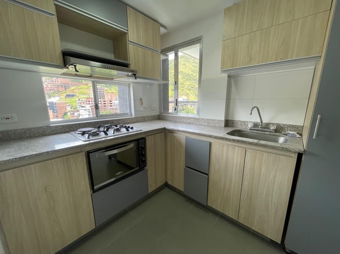 Apartamento de 3 alcobas en arriendo en Belén, Medellín, 67 m² · foto 6 de 17