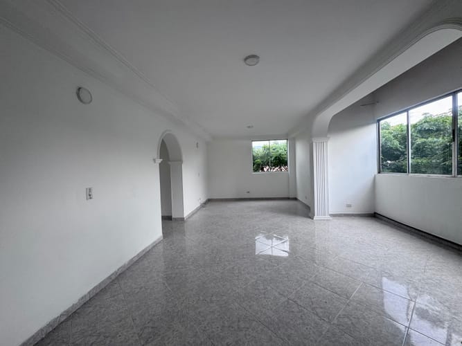 Apartamento de 3 alcobas en arriendo en El Dorado, Envigado, 86 m² · foto 2 de 15