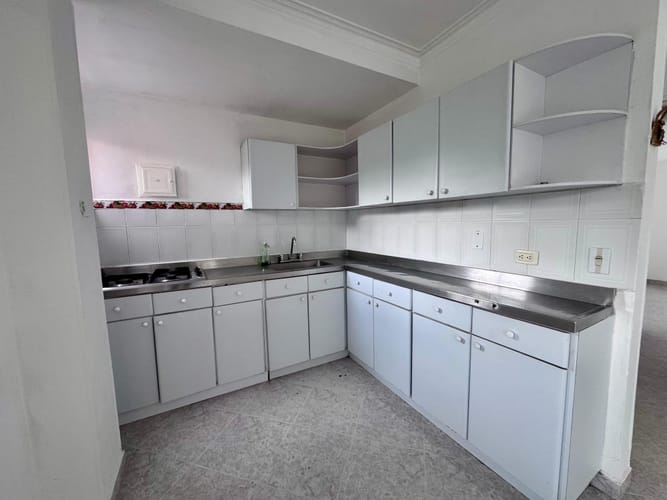 Apartamento de 3 alcobas en arriendo en El Dorado, Envigado, 86 m² · foto 4 de 15