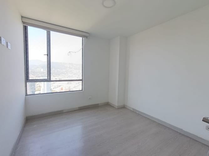 Apartamento de 3 alcobas en arriendo en Castropol, Medellín, 110 m² · foto 3 de 14