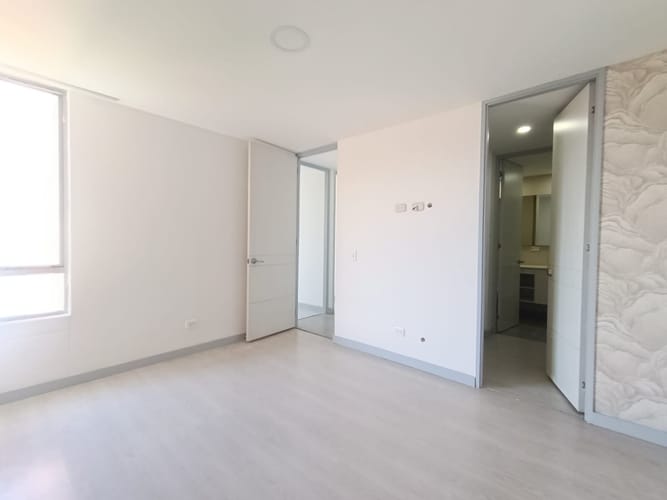 Apartamento de 3 alcobas en arriendo en Castropol, Medellín, 110 m² · foto 6 de 14