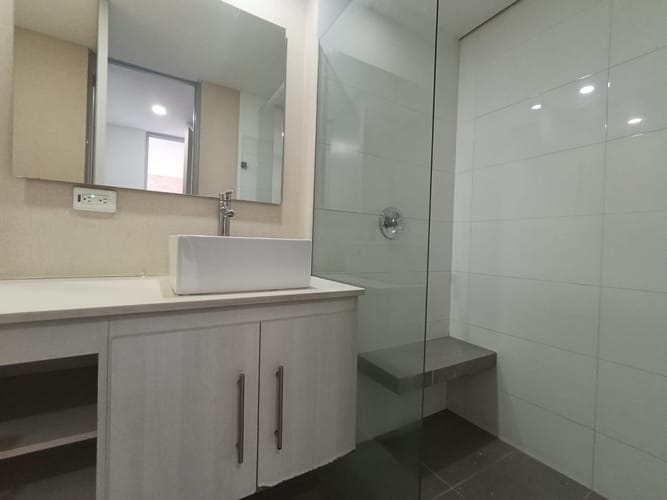 Apartamento de 3 alcobas en arriendo en Castropol, Medellín, 110 m² · foto 8 de 14
