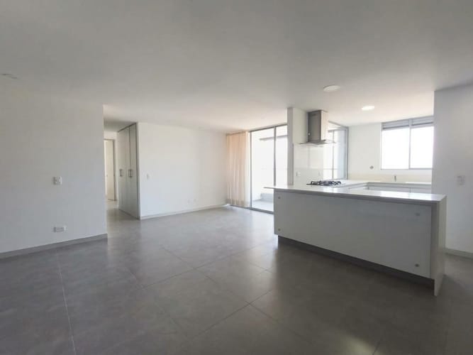 Apartamento de 3 alcobas en arriendo en Castropol, Medellín, 110 m² · foto 11 de 14