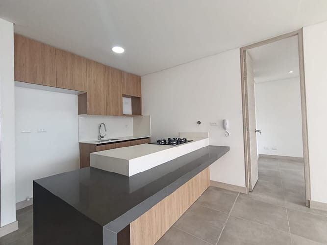 Apartamento de 2 alcobas en arriendo en El Poblado, Medellín, 89 m² · foto 7 de 14