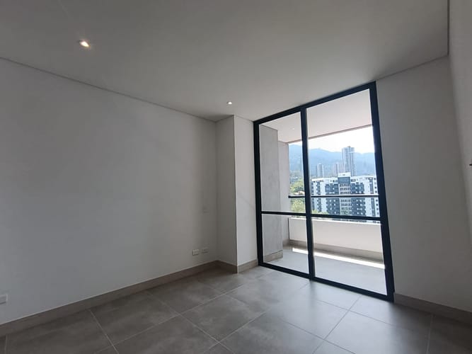 Apartamento de 2 alcobas en arriendo en El Poblado, Medellín, 89 m² · foto 9 de 14