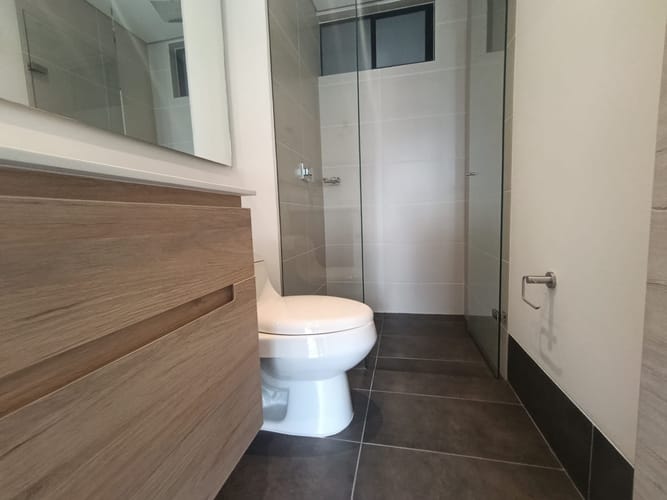 Apartamento de 2 alcobas en arriendo en El Poblado, Medellín, 89 m² · foto 11 de 14