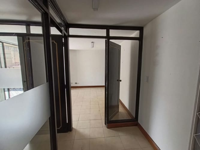 Oficina en arriendo en Guayaquil, Medellín, 40 m² · foto 4 de 10