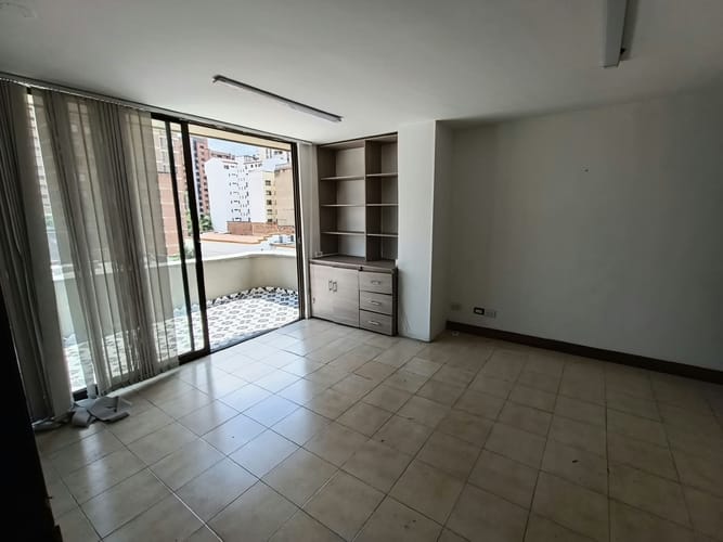Oficina en arriendo en Guayaquil, Medellín, 40 m² · foto 5 de 10
