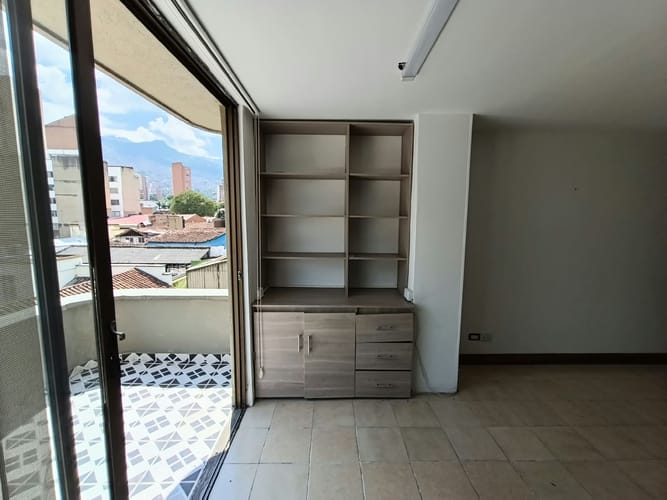 Oficina en arriendo en Guayaquil, Medellín, 40 m² · foto 6 de 10