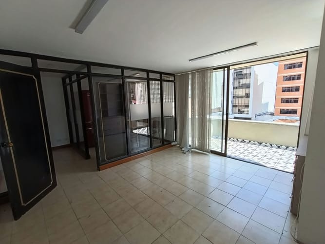 Oficina en arriendo en Guayaquil, Medellín, 40 m² · foto 7 de 10
