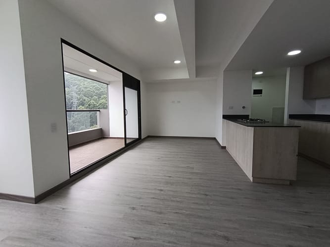 Apartamento de 2 alcobas en arriendo en Vía Las Palmas, Medellín, 69 m² · foto 2 de 20
