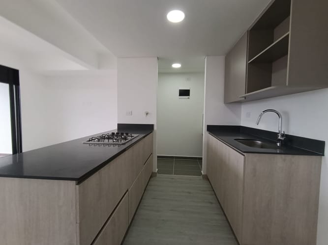 Apartamento de 2 alcobas en arriendo en Vía Las Palmas, Medellín, 69 m² · foto 6 de 20