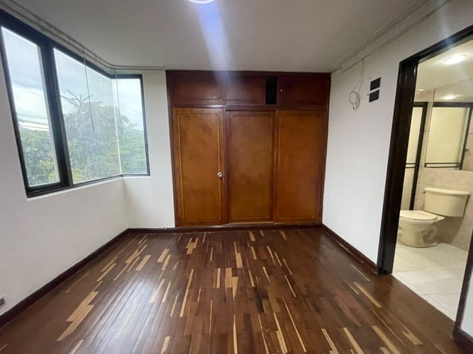 Apartamento de 2 alcobas en arriendo en Laureles, Medellín, 109 m² · foto 6 de 18