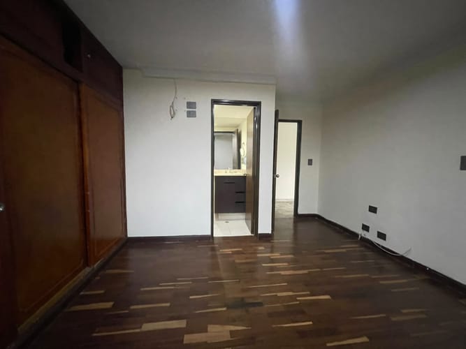 Apartamento de 2 alcobas en arriendo en Laureles, Medellín, 109 m² · foto 8 de 18