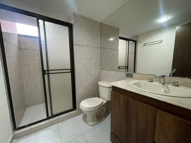 Apartamento de 2 alcobas en arriendo en Laureles, Medellín, 109 m² · foto 11 de 18