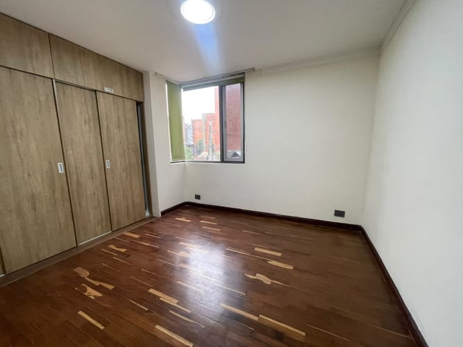 Apartamento de 2 alcobas en arriendo en Laureles, Medellín, 109 m² · foto 13 de 18